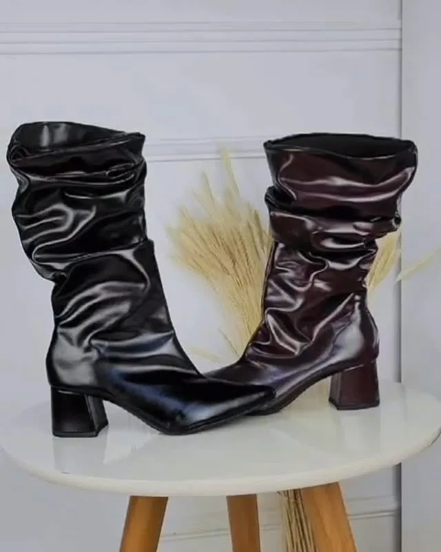 Bota cano médio drapeada